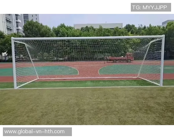 足球自家球门的悲剧时刻如何影响球队士气与战术调整